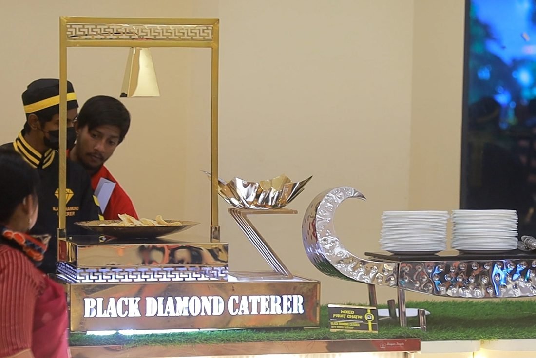 4--Letest-Buffet-Counter-Cheffing-Dish-by-BLACK-DIAMOND